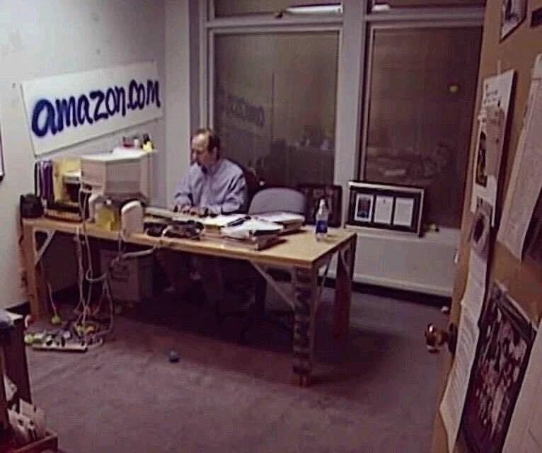 Jeff Bezos - Amazon · the door-desk · 1999